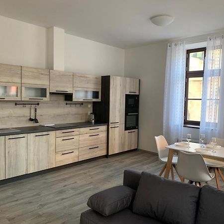 Klicperovo 3Kk Lägenhet Hradec Králové Exteriör bild